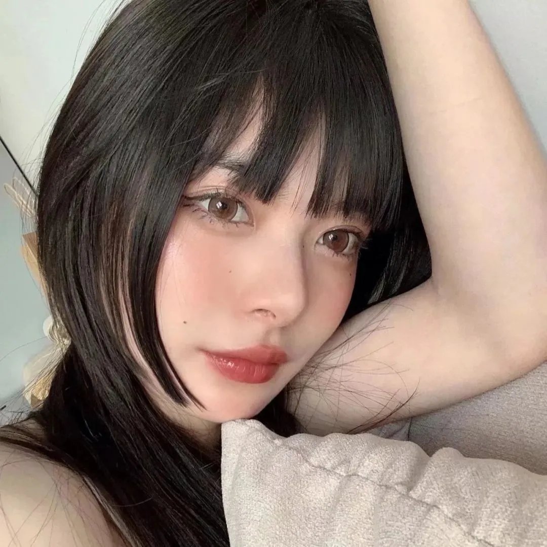 黑色池塘